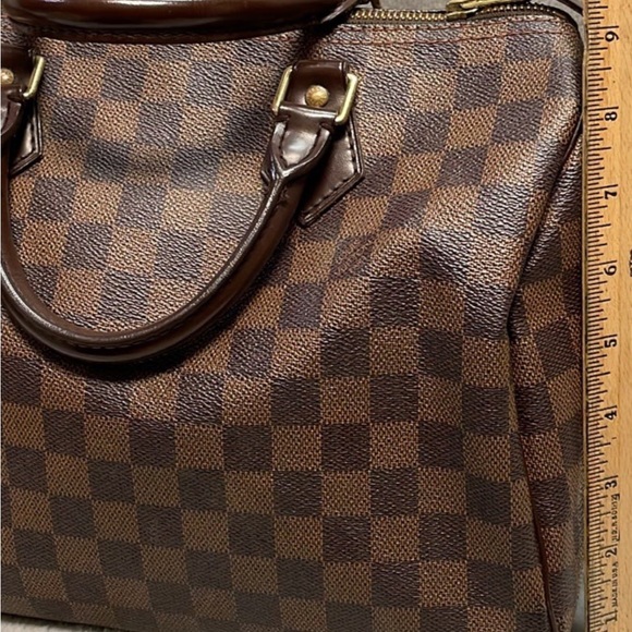 Louis Vuitton Speedy 30 Bag - Picture 6 of 10